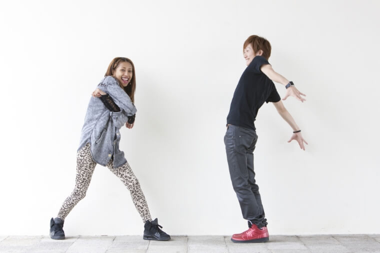 経験豊富なプロダンサーの講師がオリジナルレッスンで踊る様子